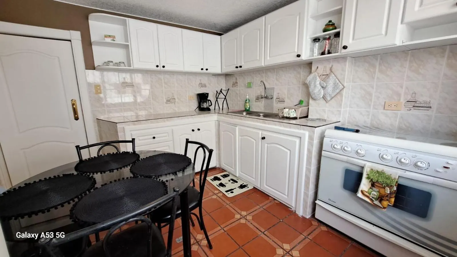 Habitaciones Para Huespedes Кито
